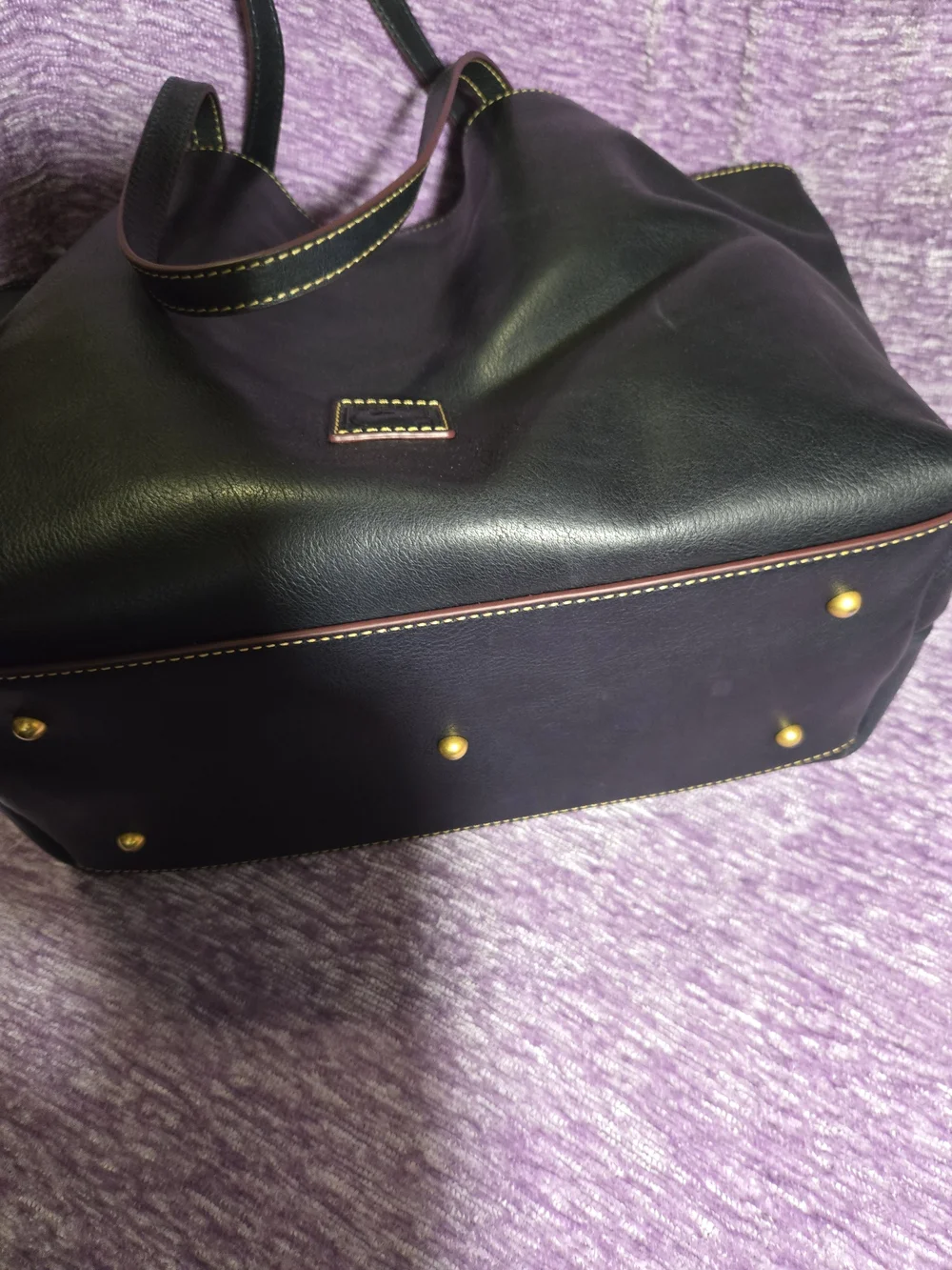 Dooney & Bourke FLYNN In Smooth Navy Florentine Leather. Like New.